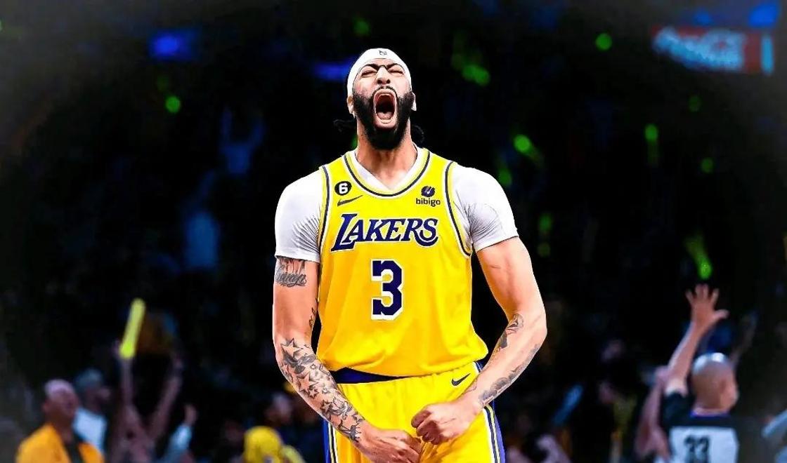 湖人队双核联手,逆转比赛取胜的简单介绍